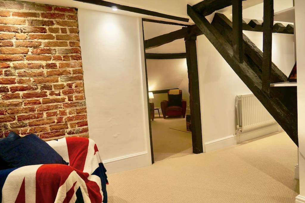 Apartament Epic Location, Views & Large Private Terrace Windsor Zewnętrze zdjęcie